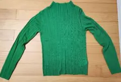 グリーン 長袖トップス