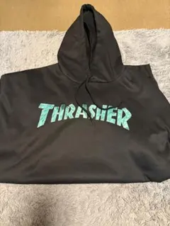 THRASHER フード付きパーカー 黒