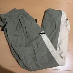 KITH カーキ/ベージュ パンツのサムネイル