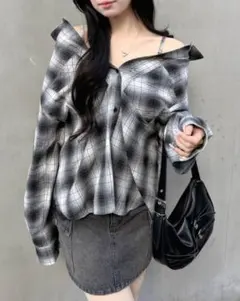 【INGNI】2Wayオフショルチェック柄シャツ M/クロ/チェックのサムネイル