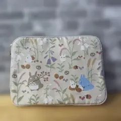 新品　未使用　トトロ刺繍マルチケースのサムネイル