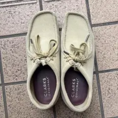 Clarks Originals Wallabee ベージュ スエードのサムネイル