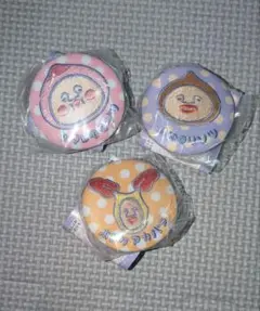 こびとづかん　刺繍缶バッチ　３点　カクレモモジリ　ホトケアカバネ　アマクリソツ