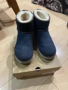 Item thumbnail for item b8ff2614-3a7b-424b-a1d7-c63882aa4bd4