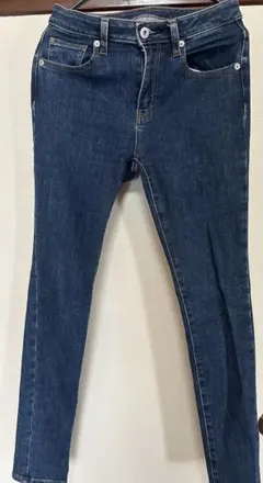 GU ジーユー　ウルトラストレッチ　スキニージーンズ 64