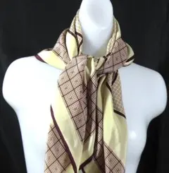 美品 LOUIS VUITTON ルイ ヴィトン シルク大判スカーフ　D542のサムネイル