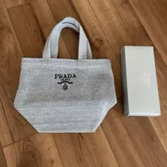 刺繍 ノベルティ プラダ ミニカゴバッグ PRADAミニラフィアトート