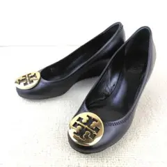 【極美品】トリーバーチ　ウェッジソールパンプス　ロゴ金具　本革　ブラック
