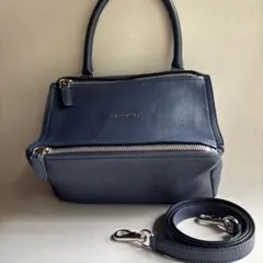 GIVENCHY ショルダーバッグパンドラ ミディアム紺ストラップ付き 