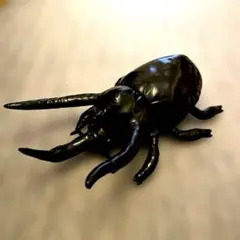 真鍮 カブトムシ 置物 昆虫 縁起物 フィギュア アンティーク 1匹