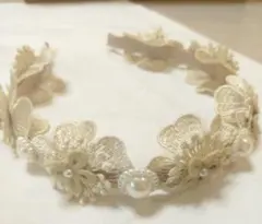 キッズ　花柄レース＆パール　カチューシャ　ヘッドアクセサリー