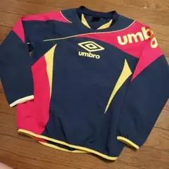 umbro ピステ 上下セット Mサイズ レッド ネイビー - メルカリ
