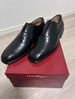 Salvatore Ferragamo トラメッザ　ホールカットのサムネイル