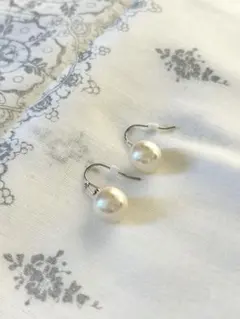 【美品 貝パール フック式ピアス 一度使用】