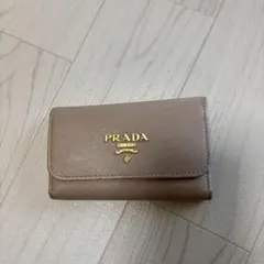 PRADA キーケース　ピンクベージュ