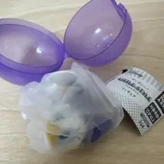 ディズニー　リトルスタイル　フィギュア　ガチャ　デイジー　紫　きょとん顔