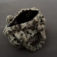 ヒョウ柄ファー付きハンドバッグ