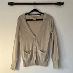 ベージュ Vネック カーディガン 長袖　OPAQUE.CLIP