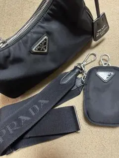 プラダ Re-Edition 2005 Re-Nylon