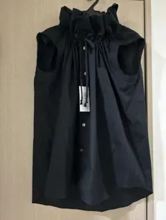 【新品タグ付】コムコム　コムデギャルソン　黒 ノースリーブシャツ Sサイズ 2026年最新】COMME DES GARÇONS COMME DES GARÇONS カラー：ブラック系