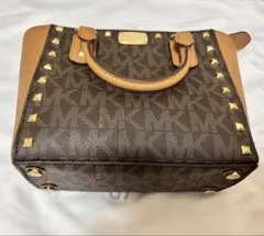 Michael Kors スタッズ付きハンドバッグ