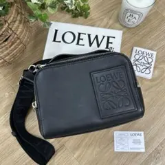 LOEWEロエベ　クロスボディカメラバッグミニ　斜めがけショルダーバッグのサムネイル