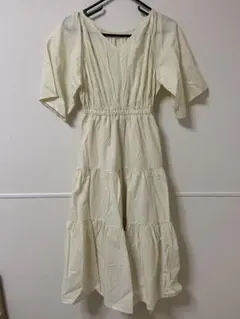 新品タグ付き　エヴリス　コットンワンピースのサムネイル
