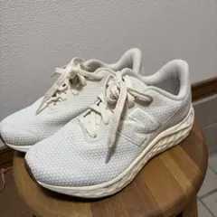 new balance アイボリー レディース スニーカー