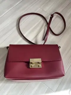 UNTITLED ラウンドショルダーバッグ アンタイトル バッグ 値下げのサムネイル