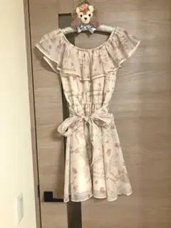 リズリサ　フリル付きオフショルダー花柄ワンピース