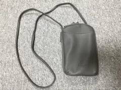 【新品未使用】 D.KELLY スマホショルダーバッグ グレー