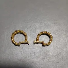 ゴールド ツイストデザイン イヤリング