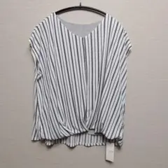 【新品】エニィファム フロントねじれディテールフレンチスリーブブラウス L〜LLのサムネイル