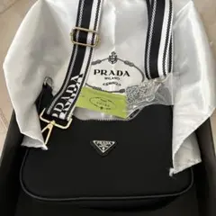 PRADA ブラック ショルダーバッグ