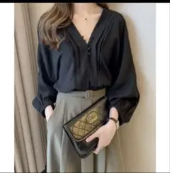 バルーンスリーブVネックフレアブラウス　七分袖