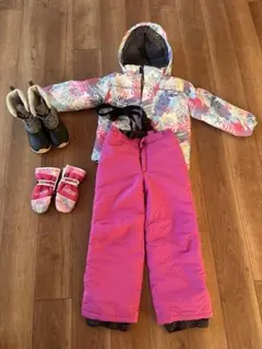 【クリーニング済】キッズスキーウェア130cm　ブーツ　手袋セット