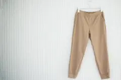 ユニクロ　ウルトラストレッチアクティブジョガーパンツ ベージュL
