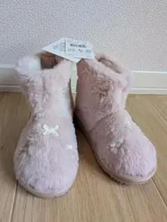 新品　14ｃｍ　ピンクファーブーツ リボン装飾付き
