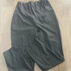 ユニクロ　スマートアンクルマタニティパンツ　Ｌ　ブラック
