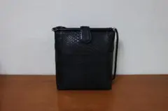 ヘビ柄 ブラック ショルダーバッグ