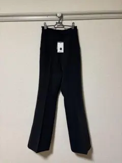 moment+ カットジョーゼットセンタープレス フレアスラックスパンツ