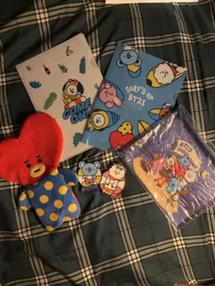 BT21 TATA ぬいぐるみ クリアファイル ・キーホルダーセット
