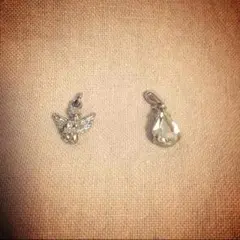 ペンダントトップ 各550円 (天使と涙)