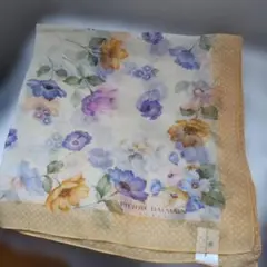 PIERRE BALMAIN 花柄スカーフ