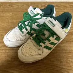 adidasスニーカー