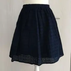 ユニクロ　ギャザースカート　ネイビー　レース　花柄　紺色　ひざ丈スカート