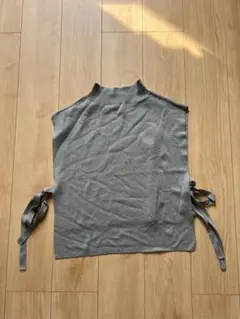 Hiyori + グレー タートルネックニットベスト