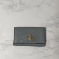FENDI ピーカブー　財布【瑕疵有りです。画像、説明欄要確認】 FENDI ピーカブー 財布【瑕疵有りです。画像、説明欄要確認】 - メルカリ