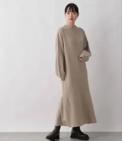 ニットフレアワンピース　ベージュ