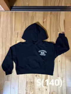 ショート丈　パーカー